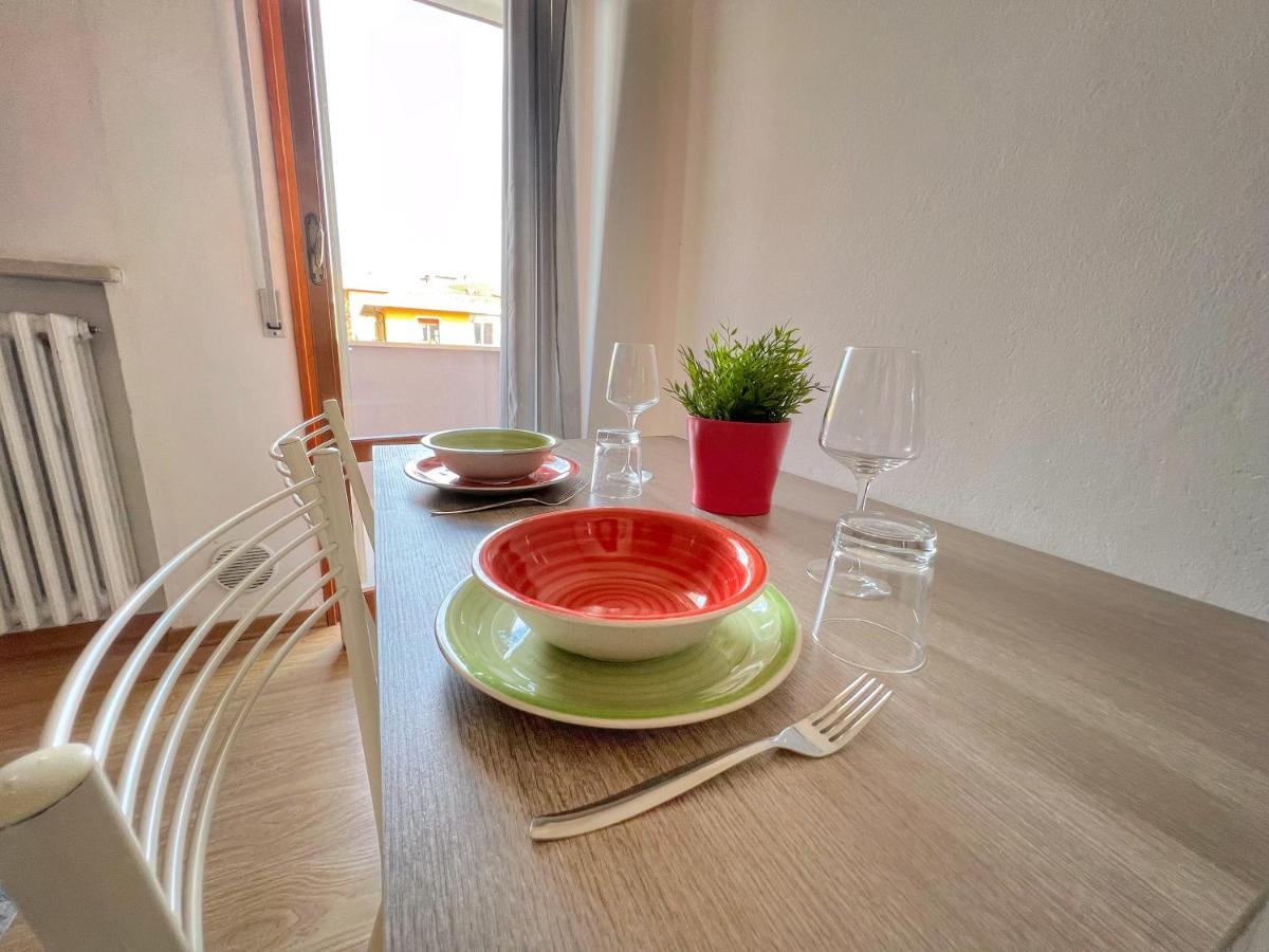 Lovely Apartment A Due Passi Dal Mare Rimini Exterior foto